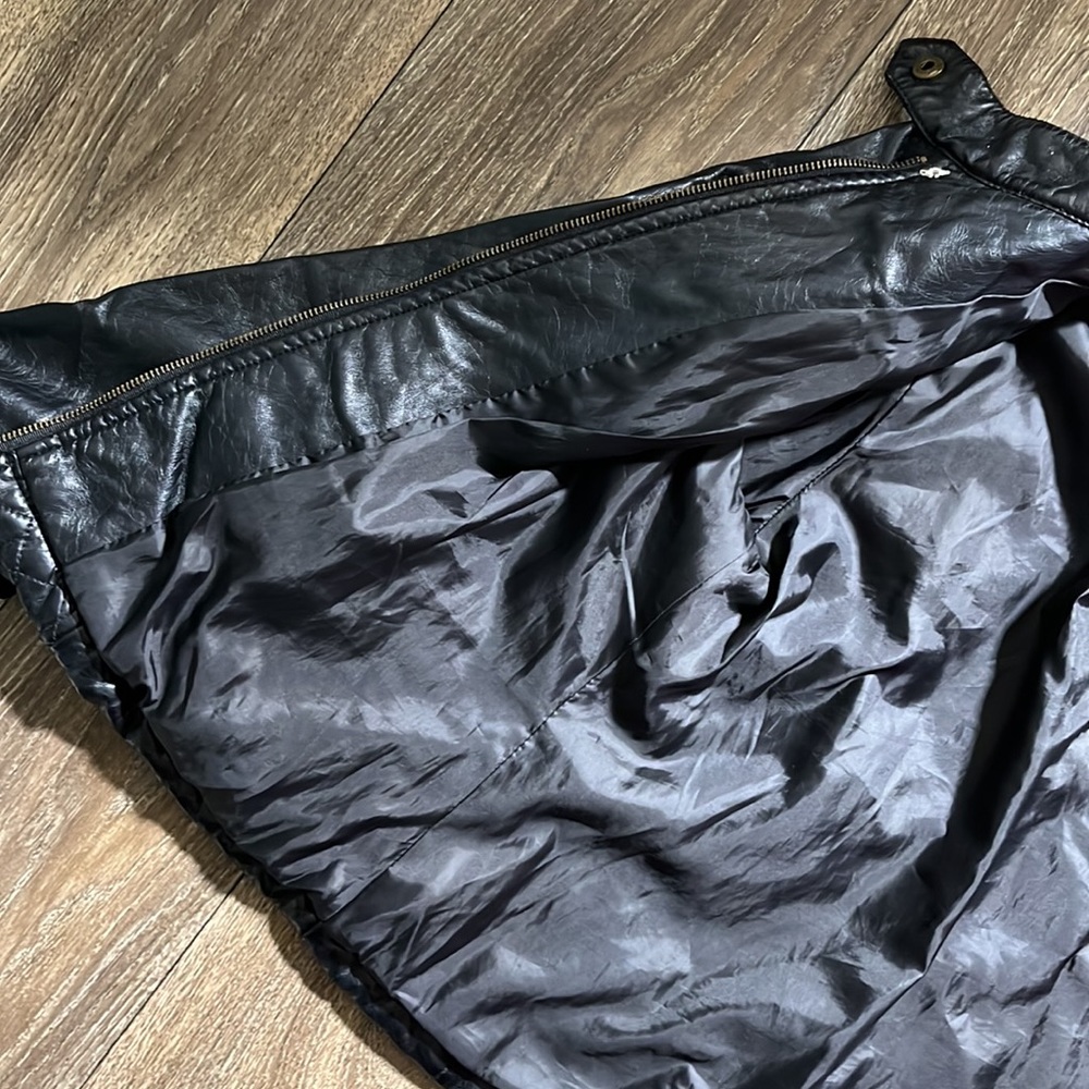 Leather jacket - Picture 8 of 11